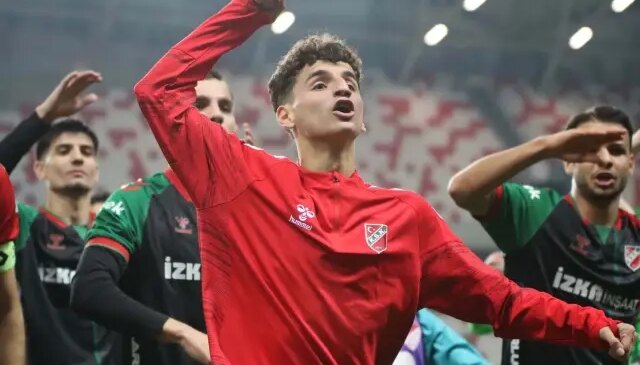 Adem Yeşilyurt, Maribor yolcusu! Sözleşmedeki Fenerbahçe ve Hull City detayı dikkat çekti