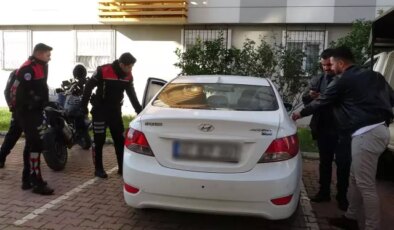 Ağabeyi ile diğer ağabeyinin eşini otomobilde görünce kurşun yağdırdı