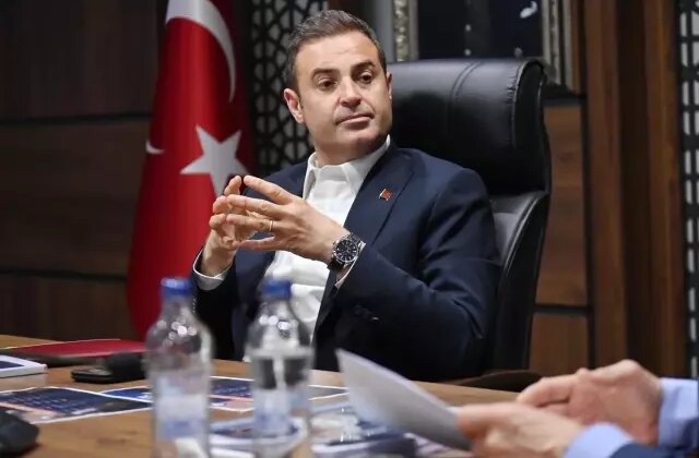 Ahmet Akın, AK Parti’ye mi geçecek? Umre dönüşü saat verip çağrıda bulundu