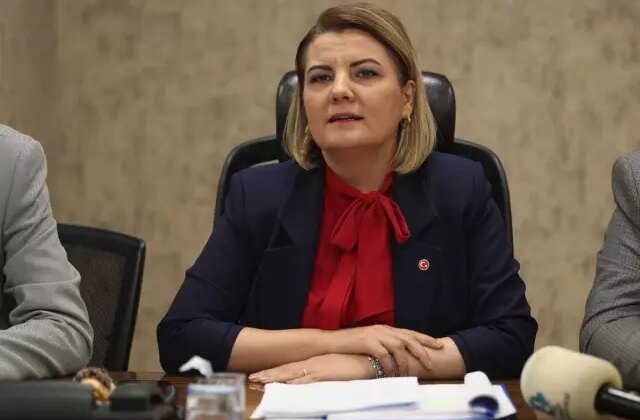 AK Parti’ye geçeceği konuşulan başkandan iddialara yanıt