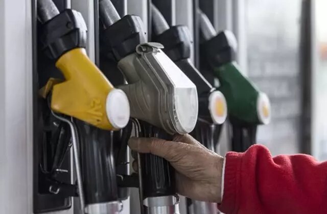 Akaryakıta anahtar bıraktıracak okkalı zam geliyor! Fiyat psikolojik sınıra dayandı