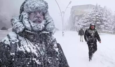 AKOM saat verdi, İstanbul’a yoğun kar geliyor: Okulların tatil edilmesinde fayda var