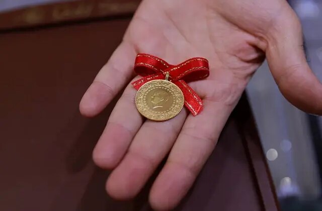 Altın fiyatları durdurulamıyor: Çeyreğin saatler içerinde kazandığı değere bakın