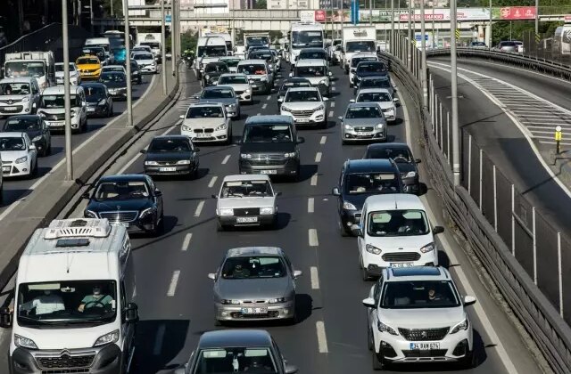 Araç sahipleri dikkat! Zamlı fiyatlar belli oldu, muayene yaptırmayana ceza var