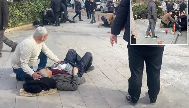 Baba ve 3 oğlu sokak ortasında vuruldu! Durumları ağır