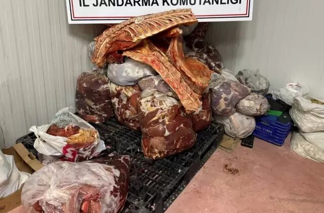 Başkentte 11 bin 400 kilogram sahte et ve gıda ele geçirildi