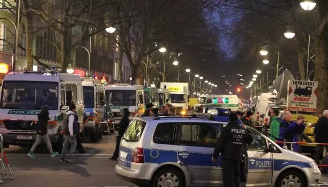 Berlin’de apartman dairesine silahlı baskın, 5 yaralı