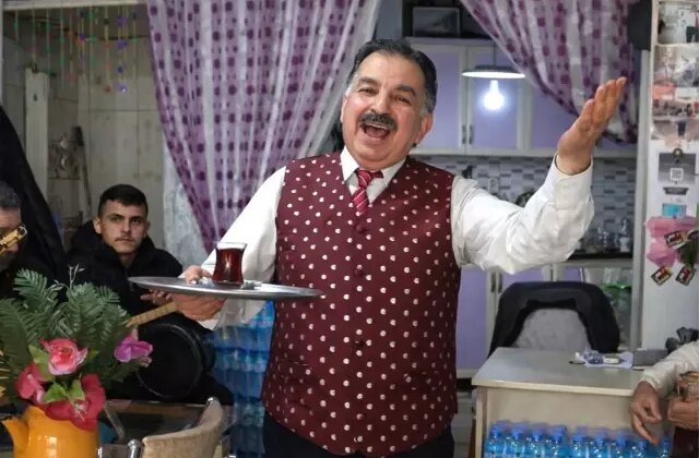 Bu çay ocağına giren stresini dışarıda bırakıyor