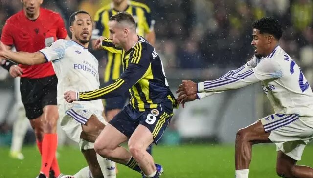 Bütün dünya Fenerbahçe-Aston Villa maçındaki olayı konuşuyor