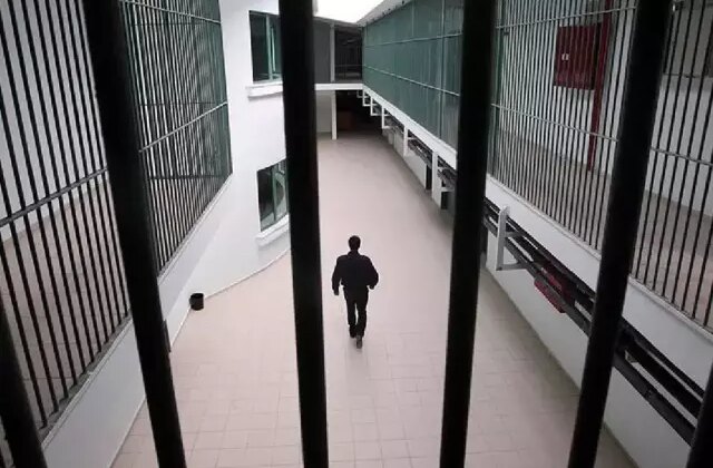 Cezaevinde çıkan sözlü tartışma kanlı bitti: 21 kişi hastanelik oldu