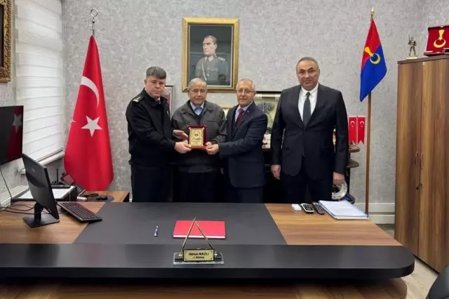 ciftci 70 milyonluk mal varligini jandarmaya 19492338 1470 o