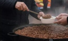 Cuma namazı çıkışı cemaate domuz kavurması yediren şahısla ilgili bomba iddia