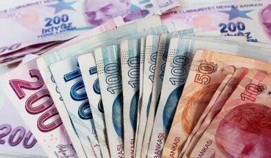 Cumhurbaşkanı Başdanışmanı Oktay Saral’dan gümrük vergisi düzenlemesine tepki