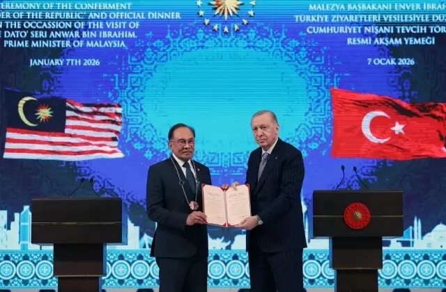 Cumhurbaşkanı Erdoğan’dan Malezya Başbakanı İbrahim’e Cumhuriyet Nişanı