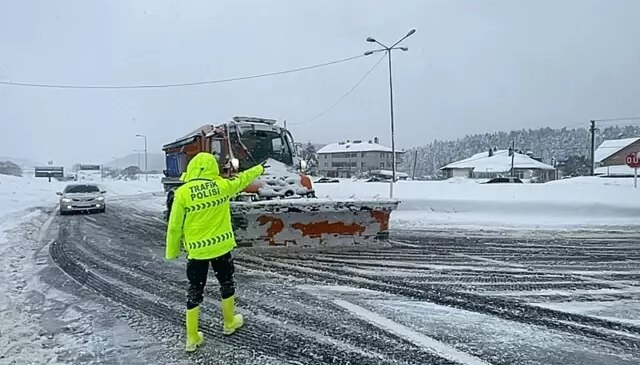 D-100 kara yolu İstanbul istikameti ulaşıma kapandı