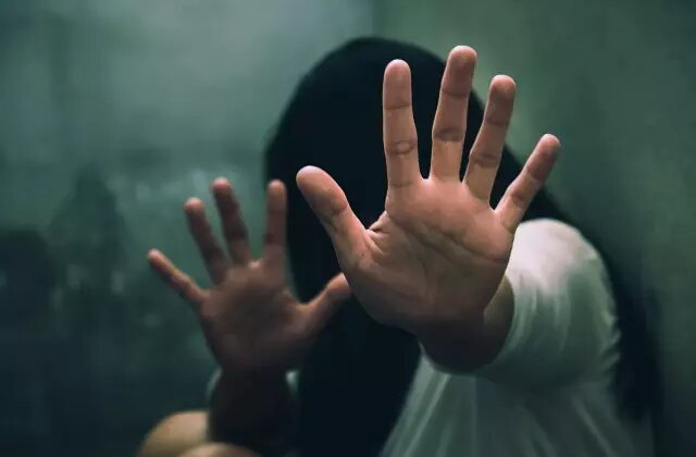 Dedesi istismar etti, babası ve kardeşlerine dava açtı