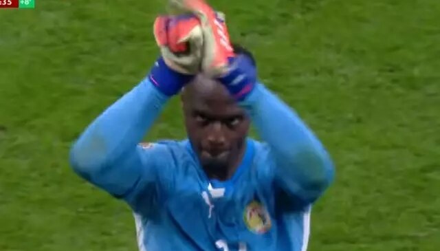 Defalarca yaptı! Dev finale damga vuran kare