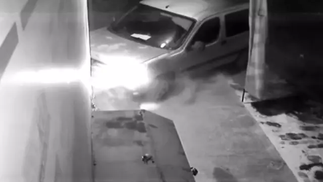 Direksiyon başında kalp krizi geçirip kaza yapan sürücü öldü; o anlar kamerada