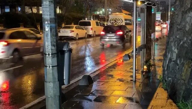 Dondurucu soğukta otobüste durağına yeni doğmuş bebek bıraktılar