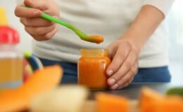 Dünyaca ünlü marka bazı bebek mamalarını raflardan çekiyor