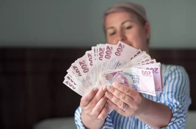 Emeklilere müjde! Vatandaşlık maaşında detaylar ve takvim netleşiyor