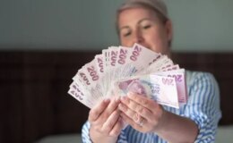 En düşük emekli aylığını 20 bin liraya yükselten teklif Meclis’ten geçti