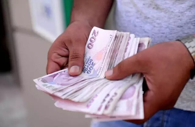 En düşük emekli maaşı için hükümetten peş peşe heyecanlandıran açıklamalar