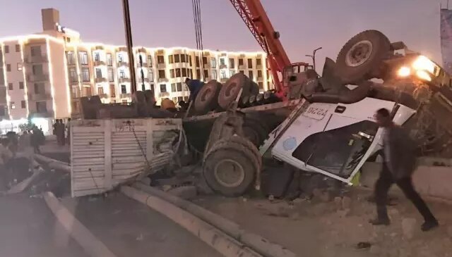 Etiyopya’da göçmenleri taşıyan kamyon devrildi: 22 ölü, 65 yaralı