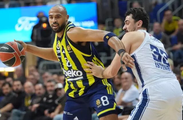 EuroLeague’de Türk derbisini Fenerbahçe Beko kazandı