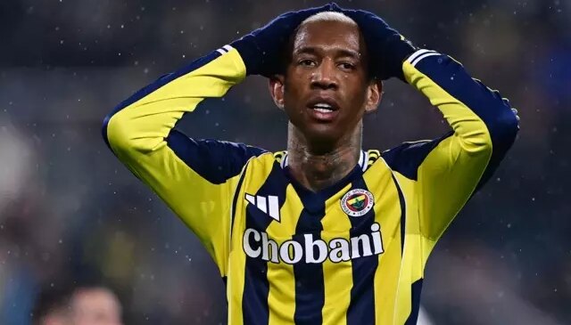 Fenerbahçe, Aston Villa’ya tek golle kaybederek ilk 8 umutlarını mucizelere bıraktı