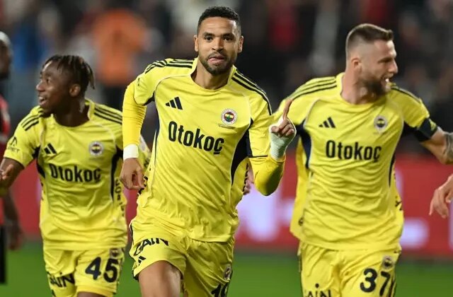 Fenerbahçe’de maça saatler kala sürpriz gelişme