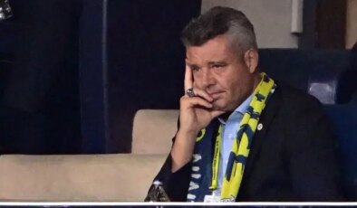 Fenerbahçe taraftarından yönetime eleştiri