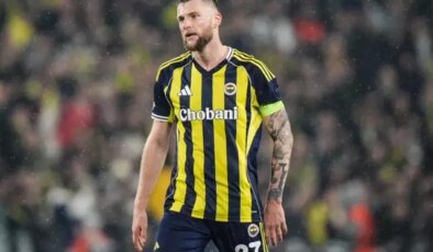 Fenerbahçeli taraftarlar kaybedilen maç sonrası Skriniar’ı göklere çıkardı