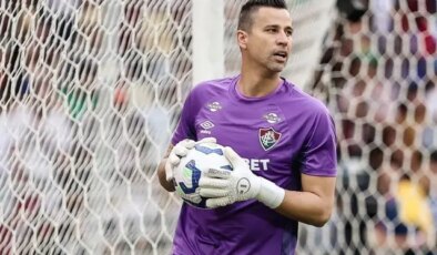 Fluminense, 45 yaşındaki Fabio ile yola devam etti