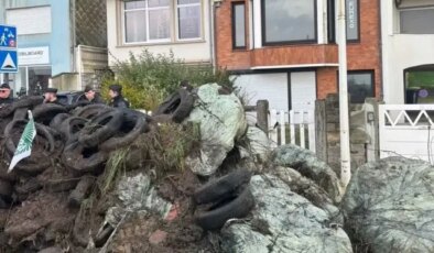 Fransız çiftçilerden sert protesto: Bu kez Macron’un evinin önü hedefte