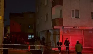 Gebze’de 5 katlı bina, girişinde oluşan çukur nedeniyle tahliye edildi