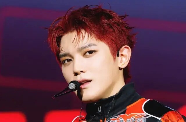 Güney Koreli rapçi Lee Taeyong, konsere Uşakspor ceketiyle çıktı