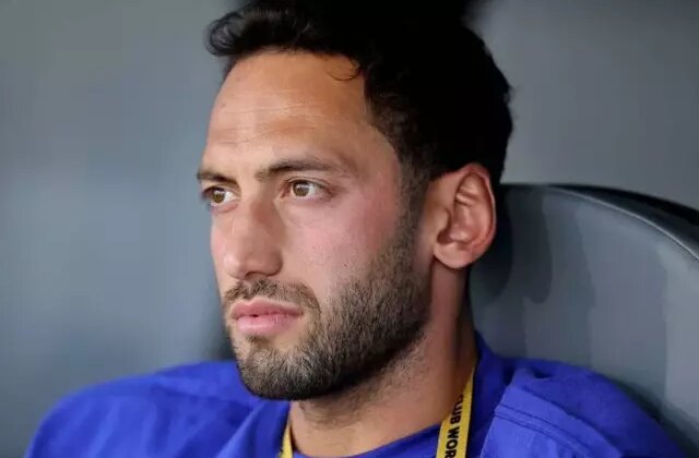 Hakan Çalhanoğlu’ndan kötü haber
