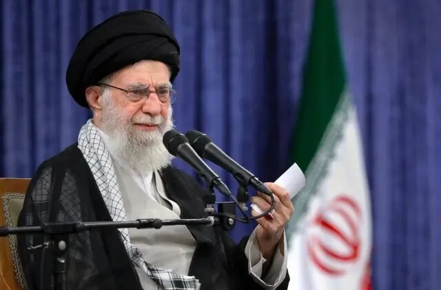 Hamaney’in Danışmanı Ali Şemhani : Herhangi bir saldırıya yanıtımız Tel Aviv’in kalbine ulaşır