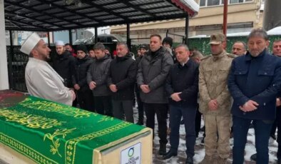 Kimsesiz ve engelli çocuk son yolculuğuna da yalnız uğurlandı