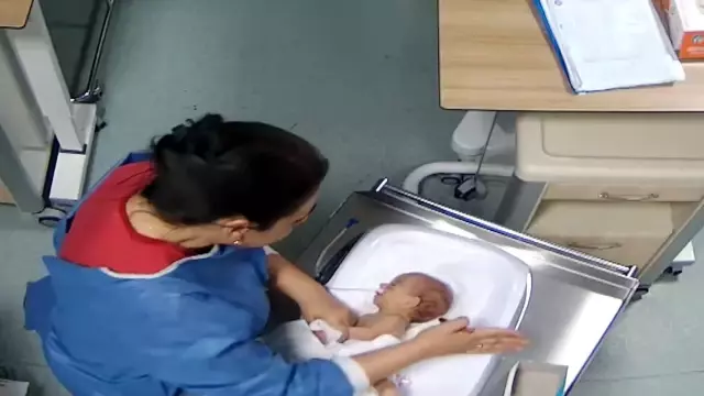 Hemşire şiddeti sonucu engelli kalan Deniz Esin’in darbedilme anları kamerada