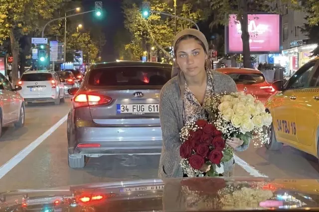 herkes cicek satan bu kizi konusuyor 19439835 9387 o