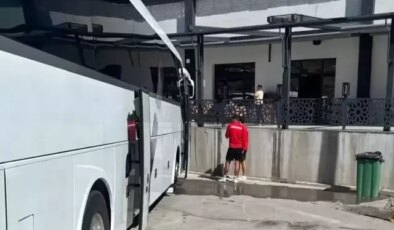 Hesabı ödeyemedikleri için restoranda rehin kalan takıma şok ceza