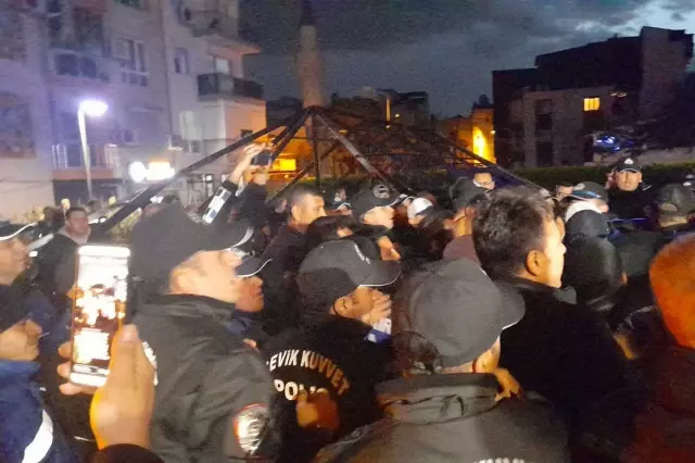 iki belediye ekipleri arasinda tansiyon yukseldi 19437063 4653 o