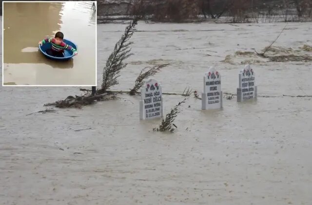 İki ilimizi sel vurdu! Mezarları su bastı, dereler taştı