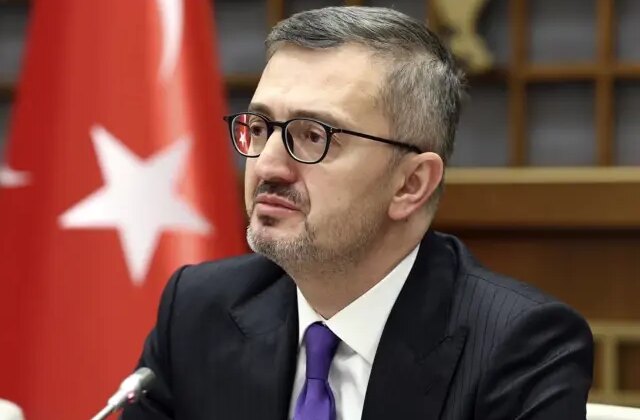 İletişim Başkanı Duran’dan “Suriye’de Kürtler hedef alınıyor” iddiasına tepki