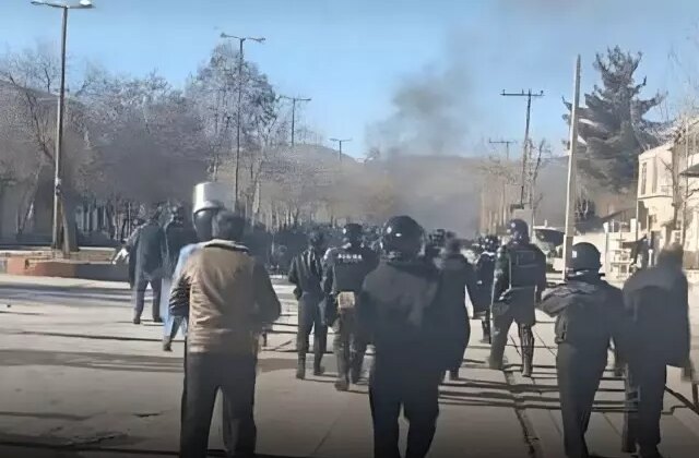 İran’da ekonomik isyan büyüyor: Can kaybı 20’ye yükseldi, gözaltı sayısı binlere dayandı