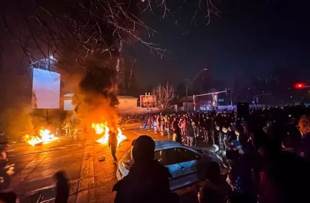 İran’daki protestolarda ölü sayısı 3 bin 90’a yükseldi