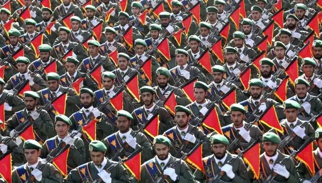 İran Devrim Muhafızları en yüksek teyakkuz seviyesine geçti