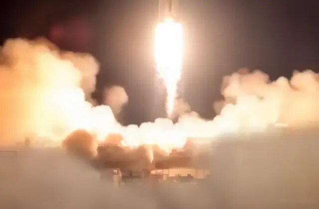 İran, ilk kıtalararası balistik füze denemesini gerçekleştirdi